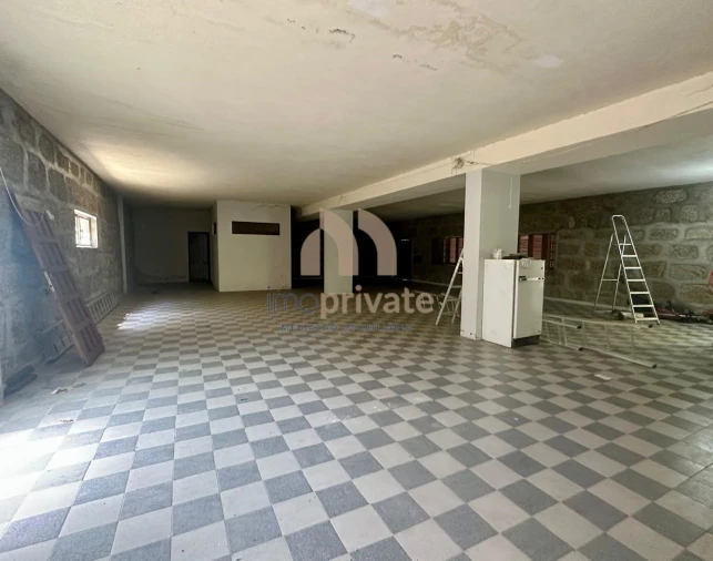 Armazém para Arrendamento em Santa Eulália Foto 2