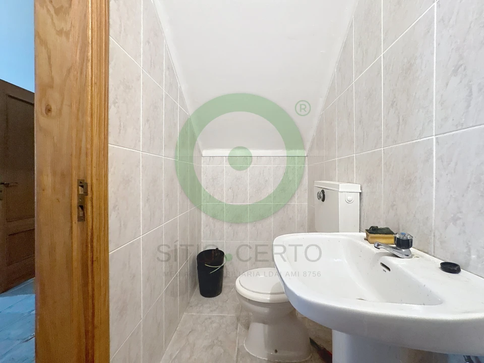 Moradia T3 para Venda em Rebordelo Foto 8