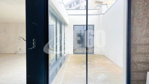 Apartamento T4 para Venda em Mafamude e Vilar do Paraíso