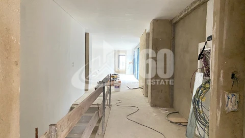 Apartamento T4 para Venda em Mafamude e Vilar do Paraíso