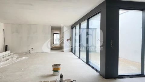 Apartamento T4 para Venda em Mafamude e Vilar do Paraíso