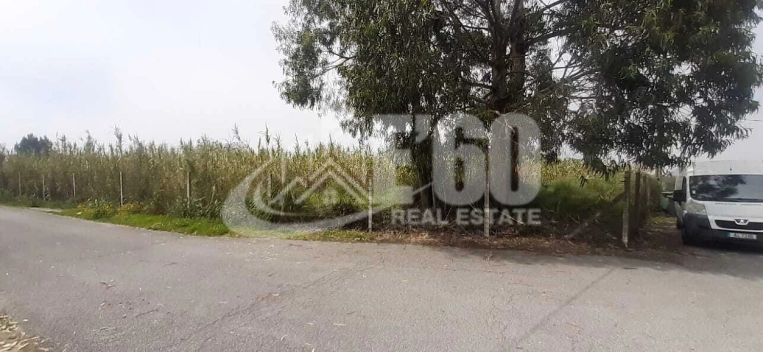 Terreno para Venda em Gulpilhares e Valadares Foto 2
