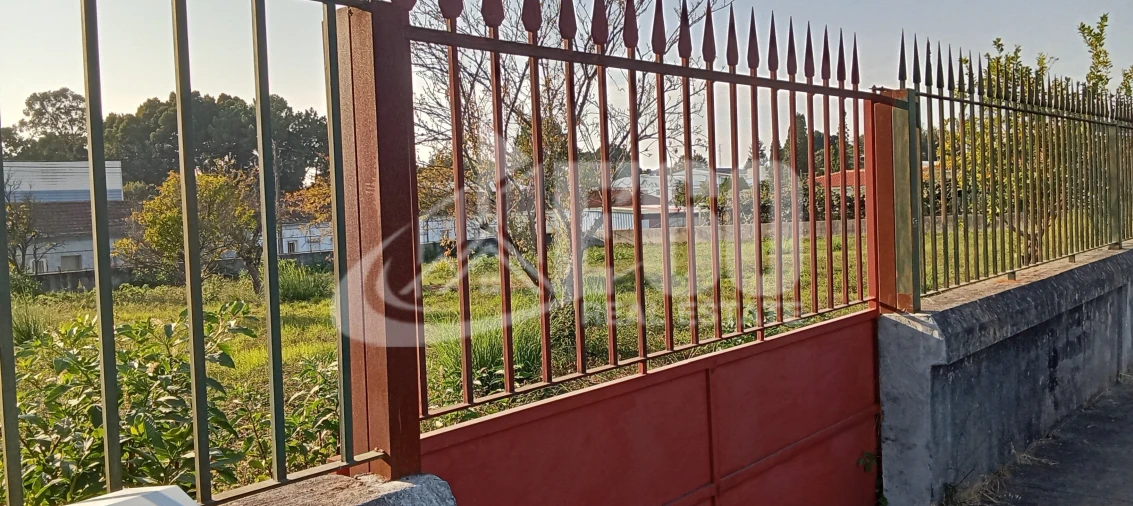 Terreno para Venda em Paços de Brandão Foto 6
