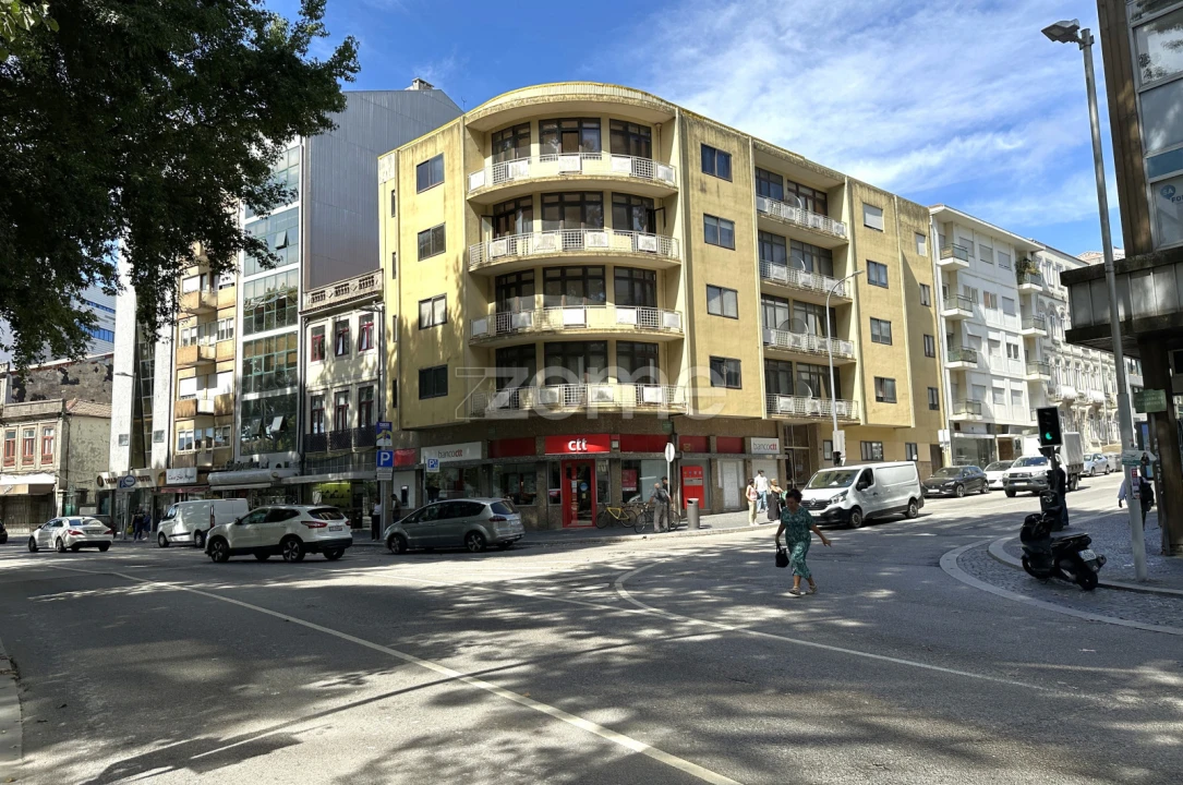 Apartamento T4 para Venda em Cedofeita, Santo Ildefonso, Sé, Miragaia, São Nicolau e Vitória Foto 41
