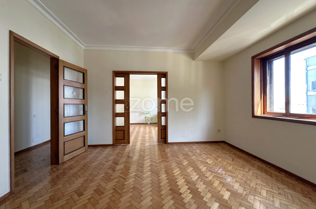 Apartamento T4 para Venda em Cedofeita, Santo Ildefonso, Sé, Miragaia, São Nicolau e Vitória Foto 8