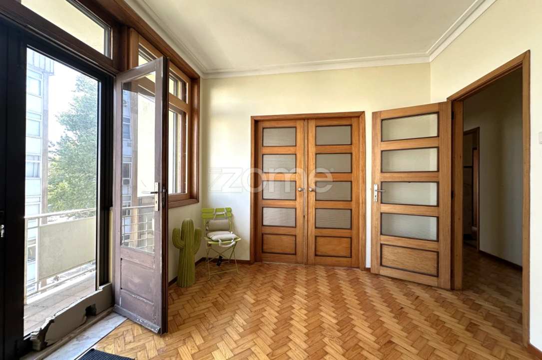 Apartamento T4 para Venda em Cedofeita, Santo Ildefonso, Sé, Miragaia, São Nicolau e Vitória Foto 5