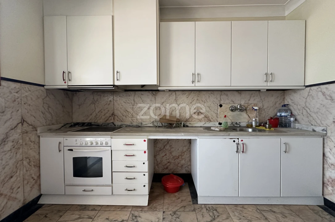 Apartamento T4 para Venda em Cedofeita, Santo Ildefonso, Sé, Miragaia, São Nicolau e Vitória Foto 17