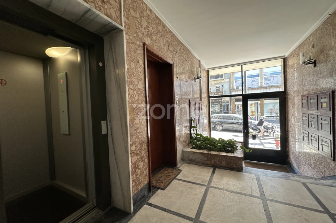 Apartamento T4 para Venda em Cedofeita, Santo Ildefonso, Sé, Miragaia, São Nicolau e Vitória Foto 38