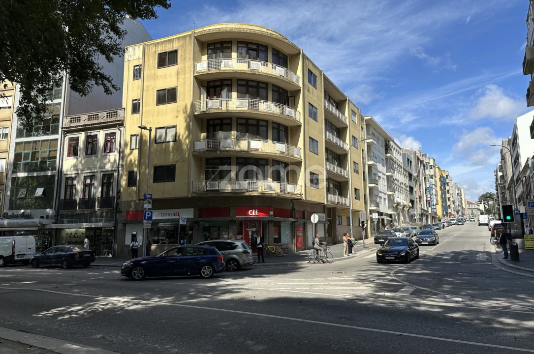 Apartamento T4 para Venda em Cedofeita, Santo Ildefonso, Sé, Miragaia, São Nicolau e Vitória Foto 42