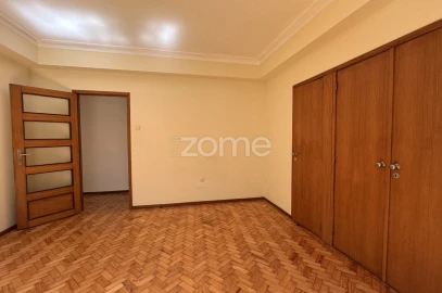 Apartamento T4 para Venda em Cedofeita, Santo Ildefonso, Sé, Miragaia, São Nicolau e Vitória
