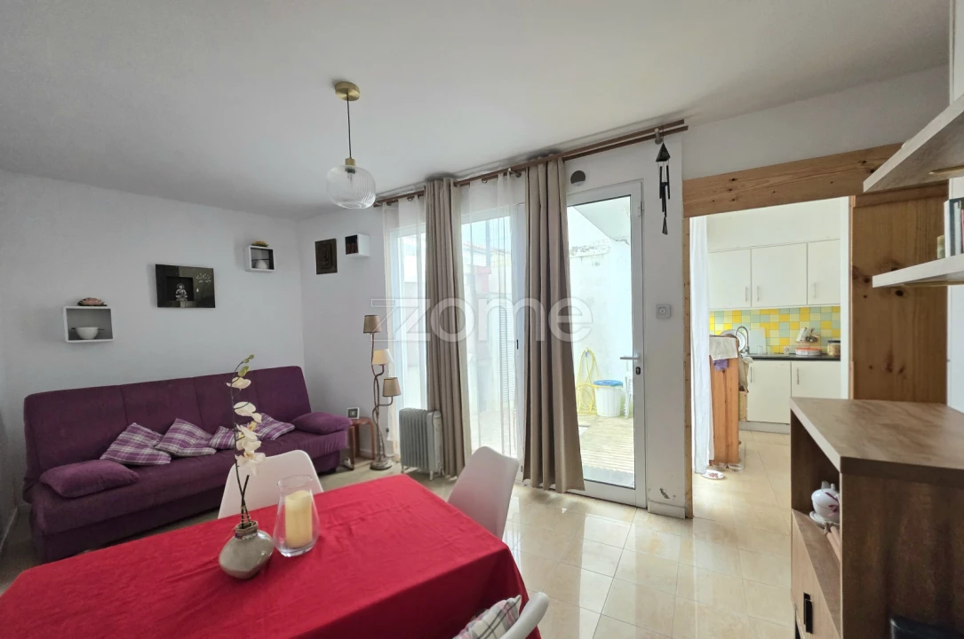 Moradia T2 para Venda em Fenais da Luz Foto 5