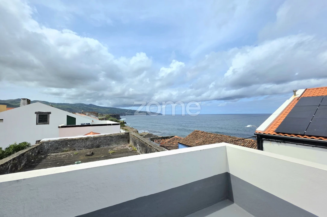 Moradia T2 para Venda em Fenais da Luz Foto 14