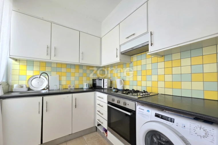 Moradia T2 para Venda em Fenais da Luz Foto 6