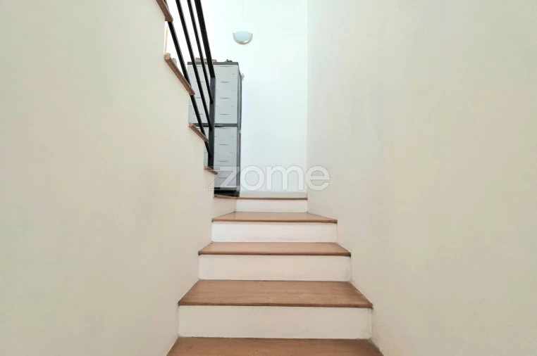 Moradia T2 para Venda em Fenais da Luz Foto 9