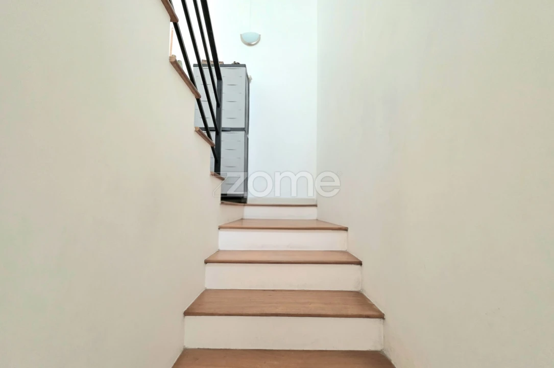 Moradia T2 para Venda em Fenais da Luz Foto 9