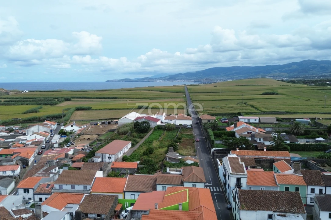 Moradia T2 para Venda em Fenais da Luz Foto 19