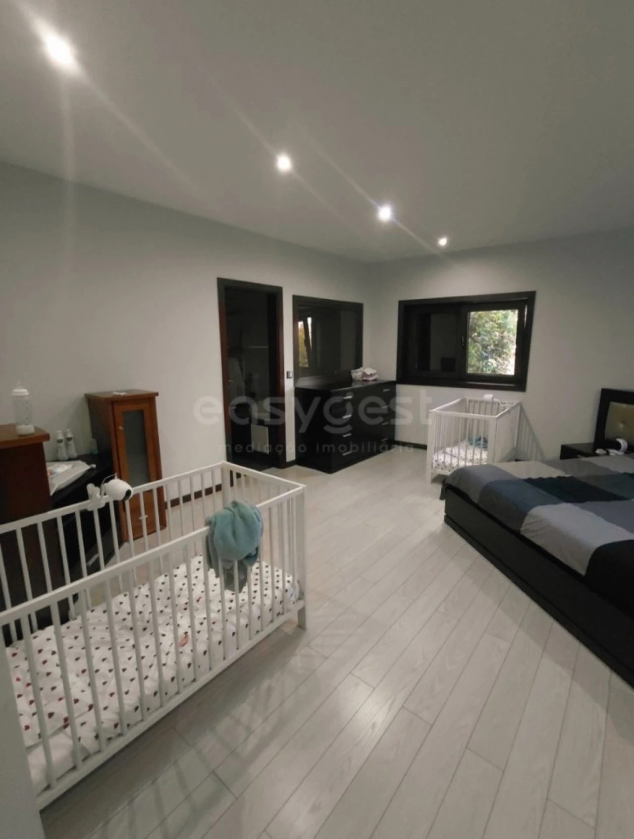 Moradia T4 para Venda em Baçal Foto 18