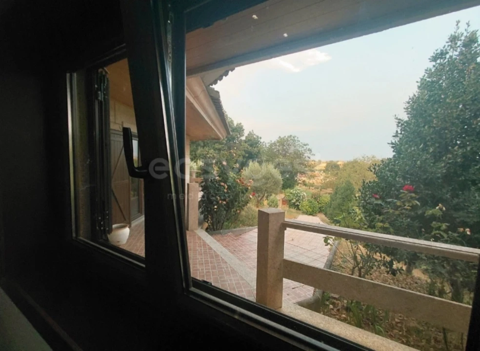 Moradia T4 para Venda em Baçal Foto 26