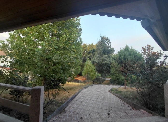 Moradia T4 para Venda em Baçal Foto 43