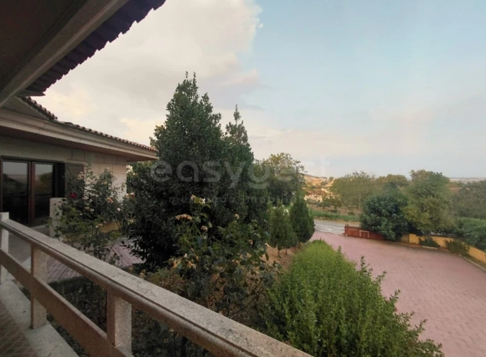 Moradia T4 para Venda em Baçal Foto 44