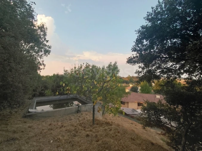 Moradia T4 para Venda em Baçal Foto 48