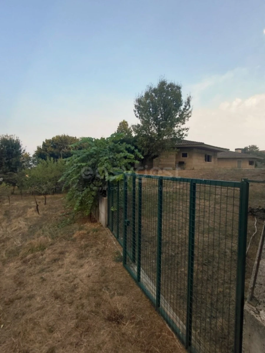 Moradia T4 para Venda em Baçal Foto 53