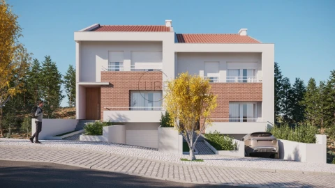 Moradia T3 para Venda em Orgens