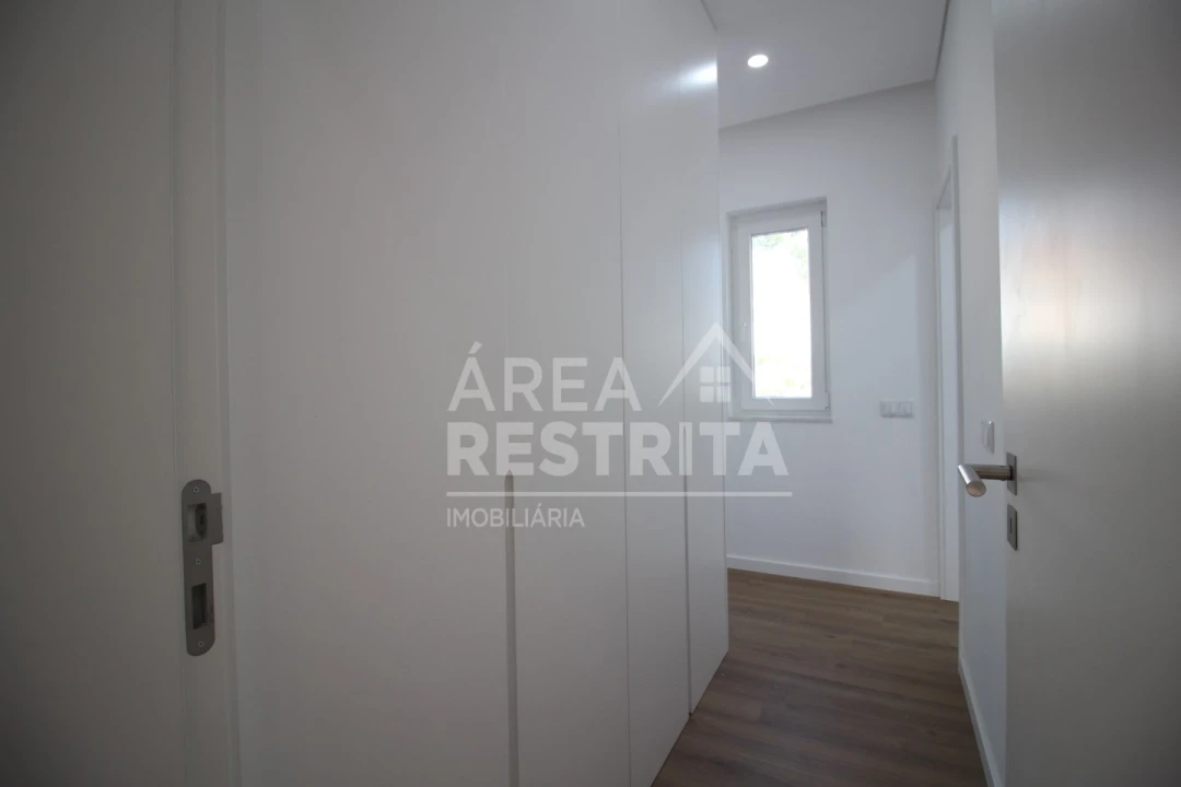 Moradia T3 para Venda em Seixal, Arrentela e Aldeia de Paio Pires Foto 12