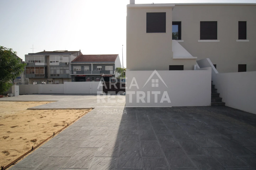 Moradia T3 para Venda em Seixal, Arrentela e Aldeia de Paio Pires Foto 22