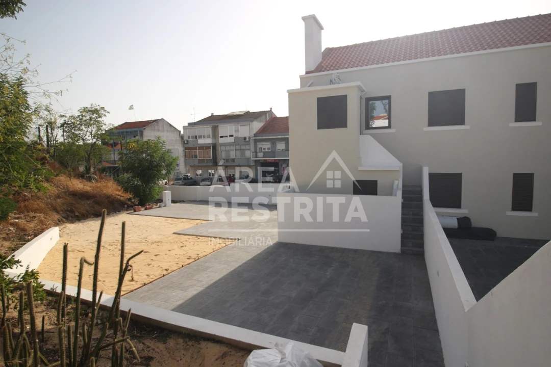 Moradia T3 para Venda em Seixal, Arrentela e Aldeia de Paio Pires Foto 28