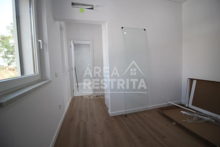 Moradia T3 para Venda em Seixal, Arrentela e Aldeia de Paio Pires Foto 14