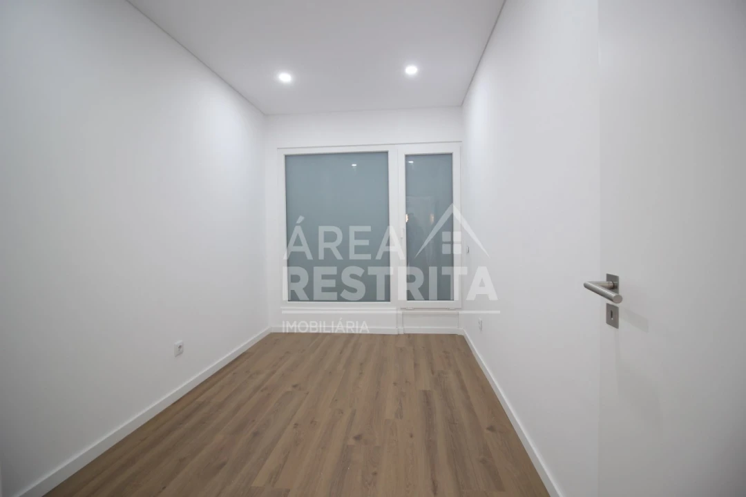 Moradia T3 para Venda em Seixal, Arrentela e Aldeia de Paio Pires Foto 27