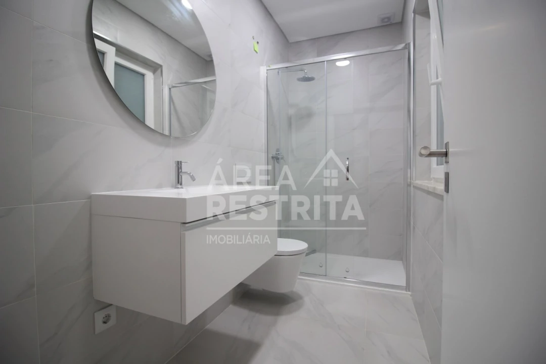 Moradia T3 para Venda em Seixal, Arrentela e Aldeia de Paio Pires Foto 37