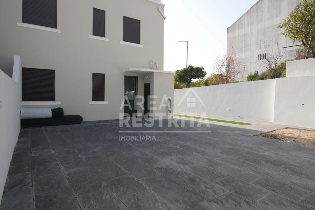 Moradia T3 para Venda em Seixal, Arrentela e Aldeia de Paio Pires Foto 40
