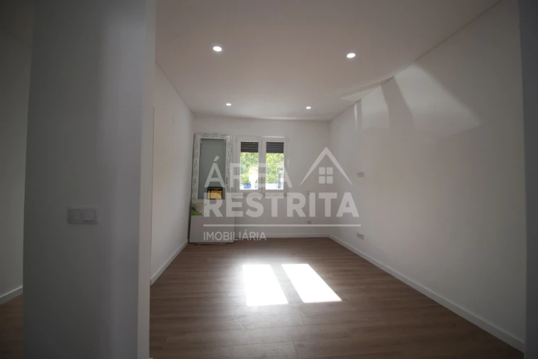 Moradia T3 para Venda em Seixal, Arrentela e Aldeia de Paio Pires Foto 13