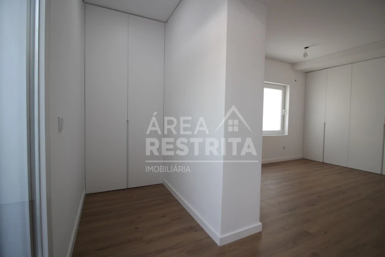 Moradia T3 para Venda em Seixal, Arrentela e Aldeia de Paio Pires Foto 16