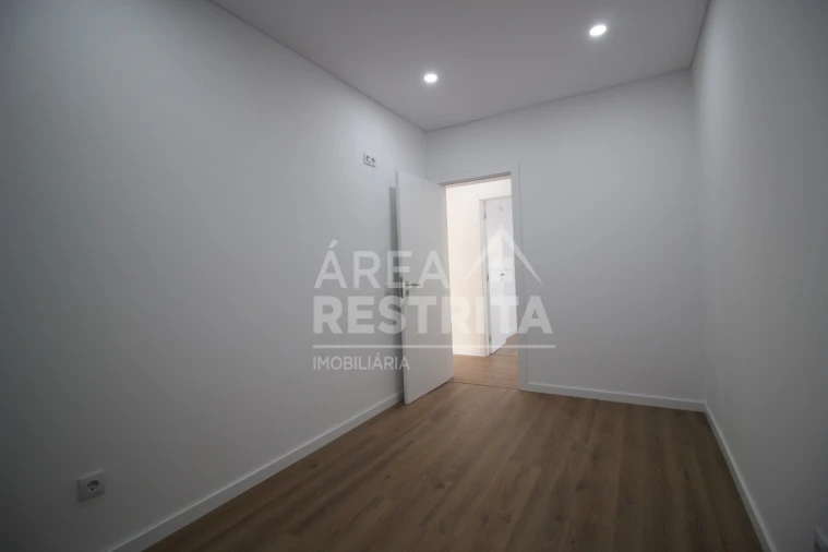 Moradia T3 para Venda em Seixal, Arrentela e Aldeia de Paio Pires Foto 23