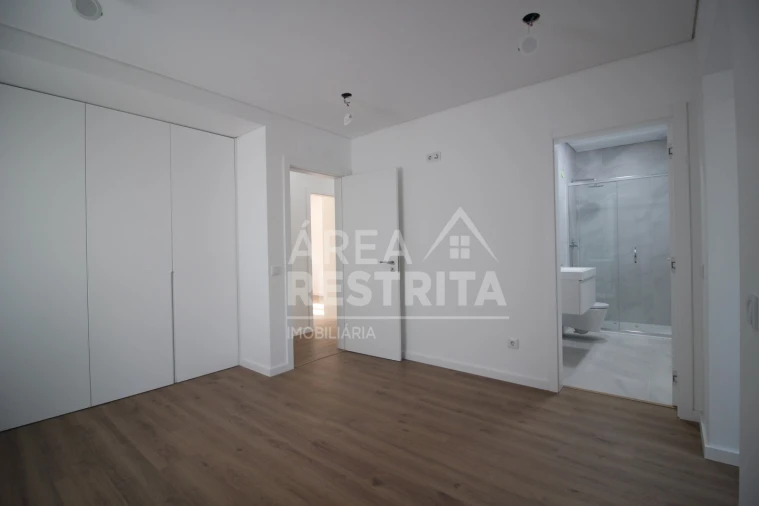 Moradia T3 para Venda em Seixal, Arrentela e Aldeia de Paio Pires Foto 24