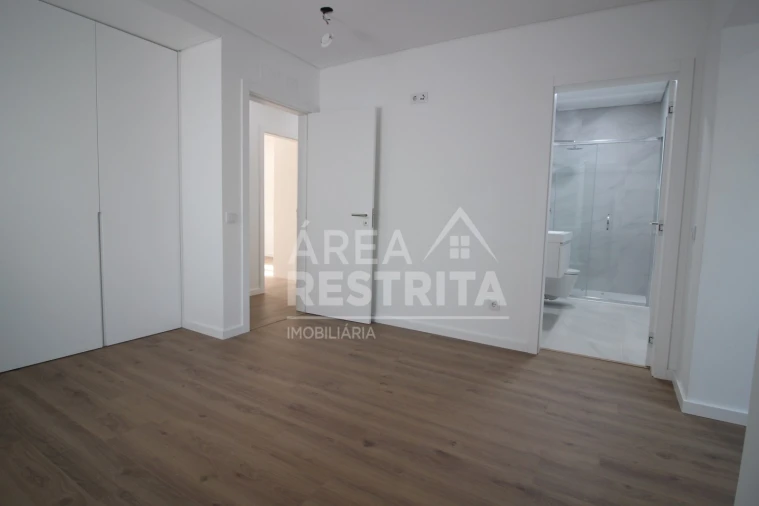 Moradia T3 para Venda em Seixal, Arrentela e Aldeia de Paio Pires Foto 25