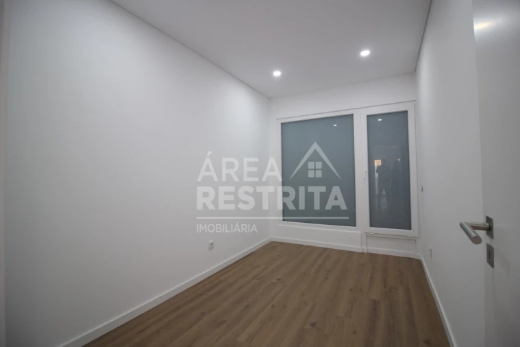 Moradia T3 para Venda em Seixal, Arrentela e Aldeia de Paio Pires Foto 26