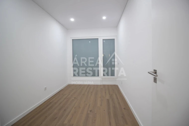 Moradia T3 para Venda em Seixal, Arrentela e Aldeia de Paio Pires Foto 27