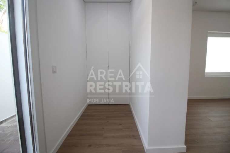 Moradia T3 para Venda em Seixal, Arrentela e Aldeia de Paio Pires Foto 28