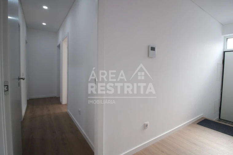 Moradia T3 para Venda em Seixal, Arrentela e Aldeia de Paio Pires Foto 31