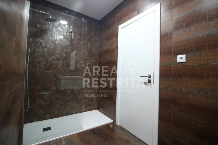 Moradia T3 para Venda em Seixal, Arrentela e Aldeia de Paio Pires Foto 39