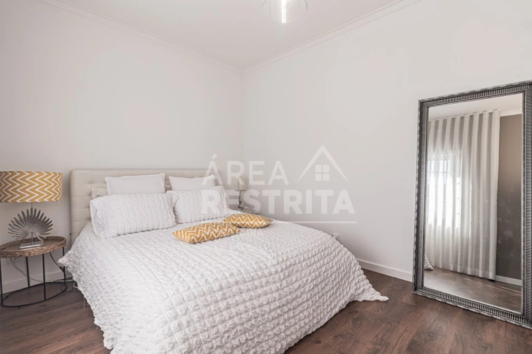 Moradia T4 para Venda em Fernao Ferro Foto 46