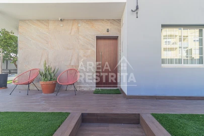 Moradia T4 para Venda em Fernao Ferro