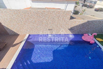 Moradia T4 para Venda em Fernao Ferro