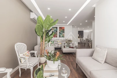 Moradia T4 para Venda em Fernao Ferro