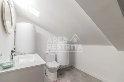 Moradia T4 para Venda em Fernao Ferro