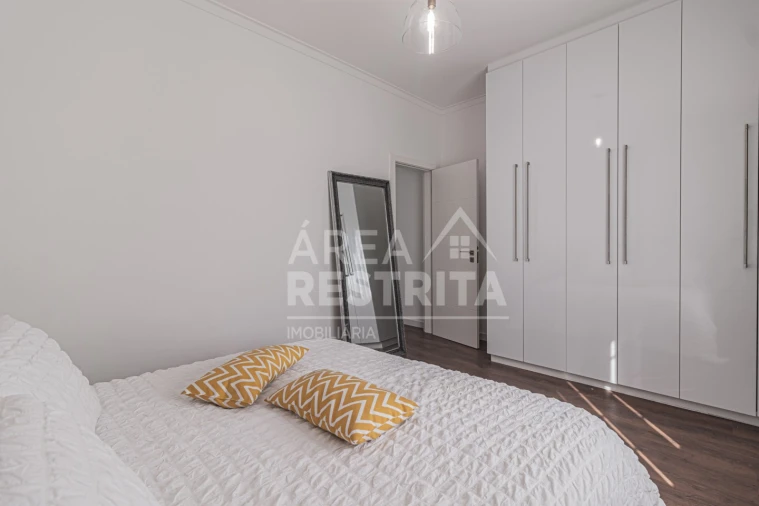 Moradia T4 para Venda em Fernao Ferro Foto 47